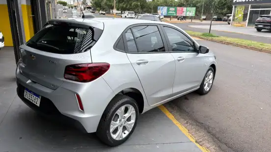CHEVROLET-ONIX-2022