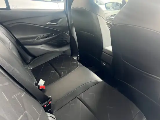 CHEVROLET-ONIX-2020