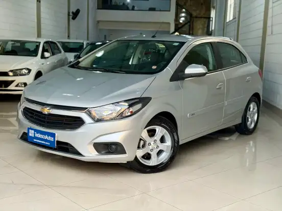 CHEVROLET-ONIX-2018