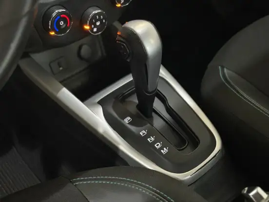 CHEVROLET-ONIX-1.4 MPFI LT 8V FLEX 4P AUTOMÁTICO CHEVROLET-ONIX-2018