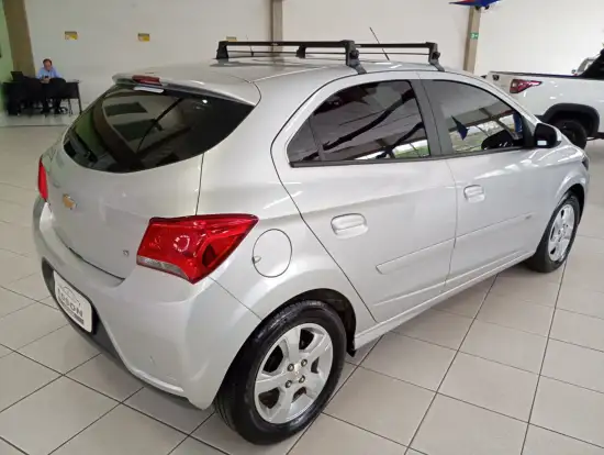 CHEVROLET-ONIX-1.4 MPFI LT 8V FLEX 4P MANUAL CHEVROLET-ONIX-2019