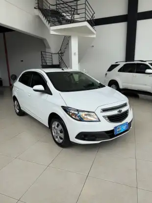 CHEVROLET-ONIX-1.4 MPFI LT 8V FLEX 4P MANUAL CHEVROLET-ONIX-2015