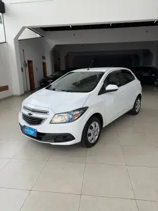 CHEVROLET-ONIX-1.4 MPFI LT 8V FLEX 4P MANUAL CHEVROLET-ONIX-2015
