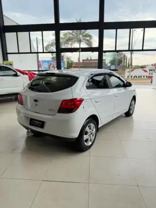 CHEVROLET-ONIX-1.4 MPFI LT 8V FLEX 4P MANUAL CHEVROLET-ONIX-2015