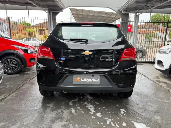 CHEVROLET-ONIX-2016