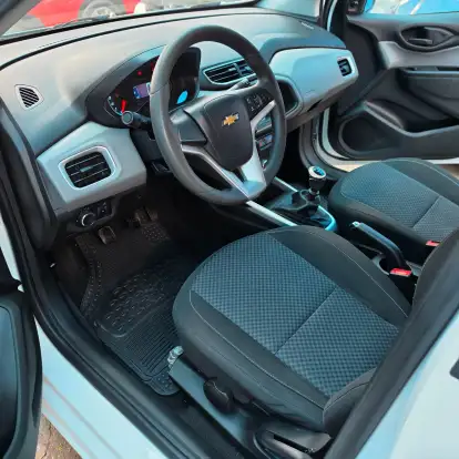 CHEVROLET-ONIX-2017