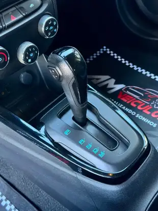 CHEVROLET-ONIX-2018