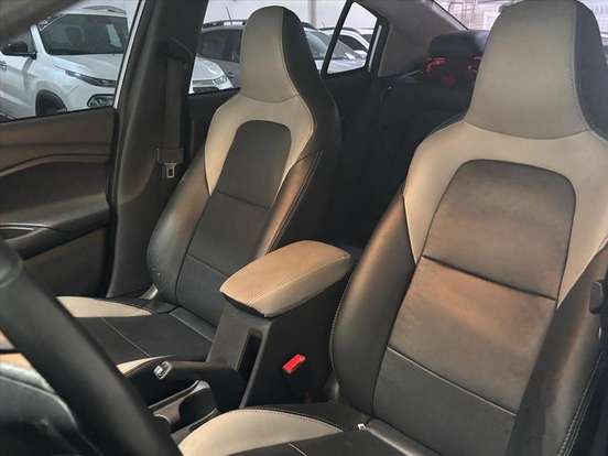 CHEVROLET-ONIX-2020