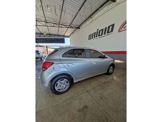 CHEVROLET-ONIX-2019