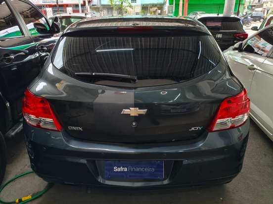 CHEVROLET-ONIX-2017