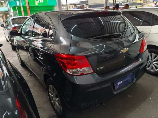 CHEVROLET-ONIX-1.0 MPFI JOY 8V FLEX 4P MANUAL CHEVROLET-ONIX-2017