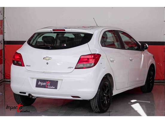 CHEVROLET-ONIX-2018