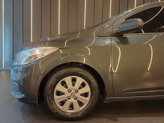 CHEVROLET-ONIX-2017