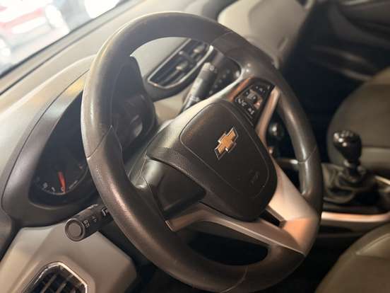 CHEVROLET-ONIX-2018