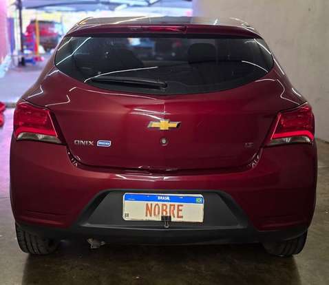 CHEVROLET-ONIX-2017