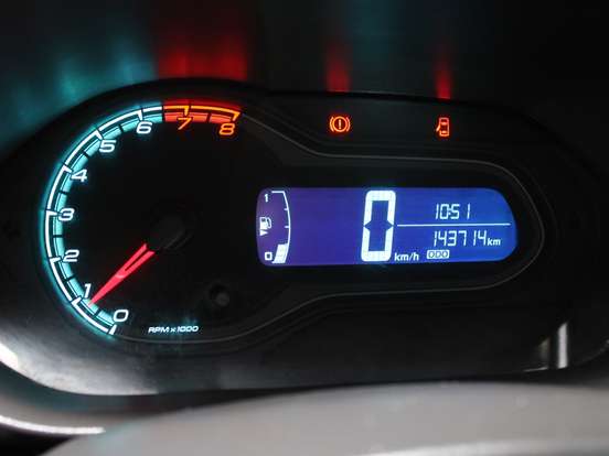CHEVROLET-ONIX-2014