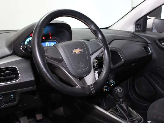 CHEVROLET-ONIX-2014