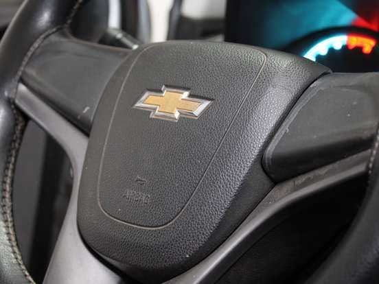 CHEVROLET-ONIX-2014