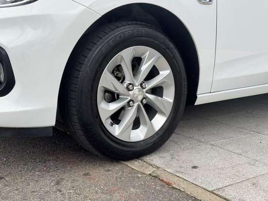 CHEVROLET-ONIX-2019