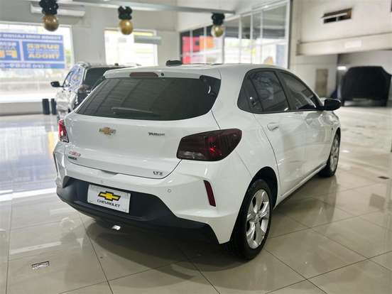 CHEVROLET-ONIX-2022