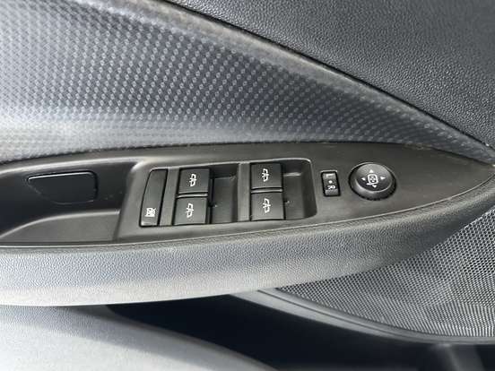 CHEVROLET-ONIX-2024