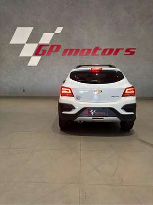 CHEVROLET-ONIX-2019