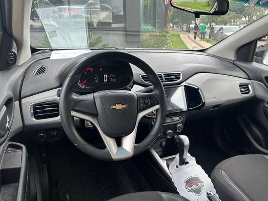 CHEVROLET-ONIX-2018