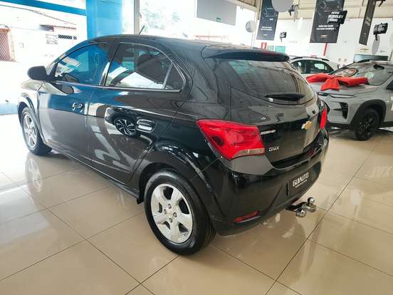 CHEVROLET-ONIX-1.4 MPFI LT 8V FLEX 4P MANUAL CHEVROLET-ONIX-2018