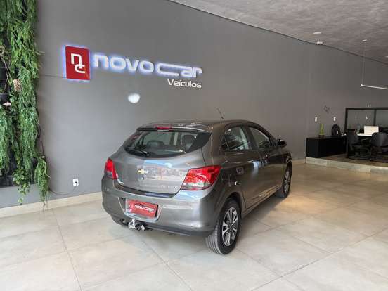 CHEVROLET-ONIX-2014