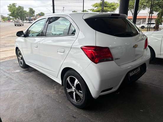 CHEVROLET-ONIX-1.4 MPFI LTZ 8V FLEX 4P AUTOMÁTICO CHEVROLET-ONIX-2018
