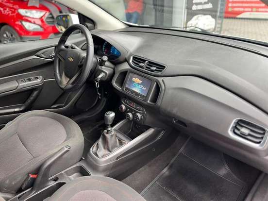 CHEVROLET-ONIX-2015
