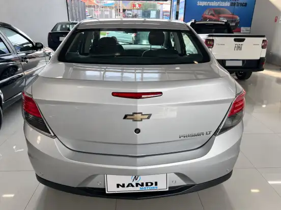 CHEVROLET-PRISMA-2015