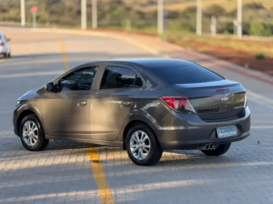 CHEVROLET-PRISMA-2015