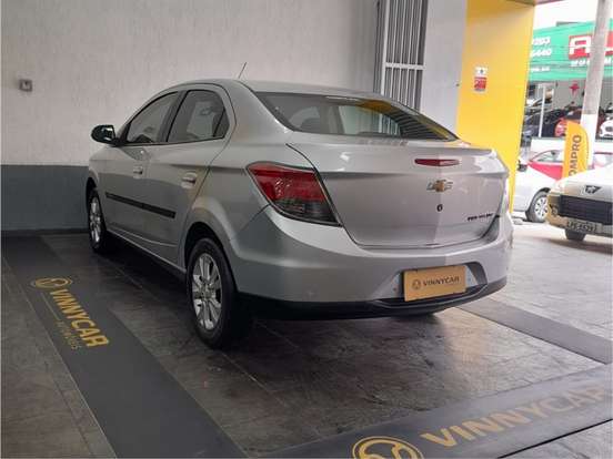 CHEVROLET-PRISMA-2015