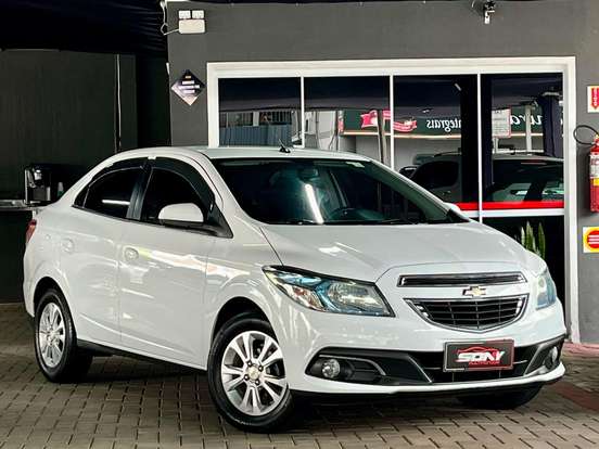 CHEVROLET-PRISMA-2013