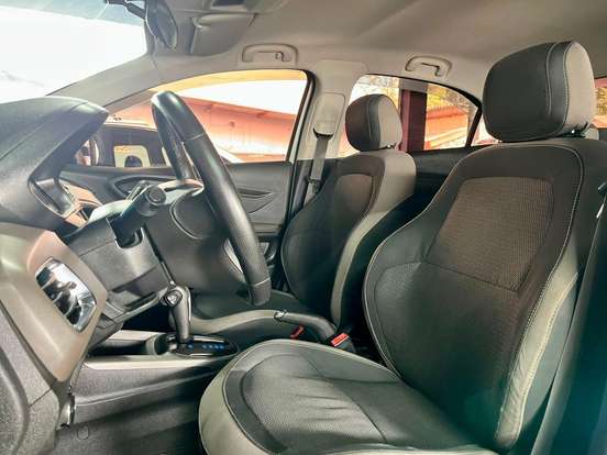CHEVROLET-PRISMA-2013