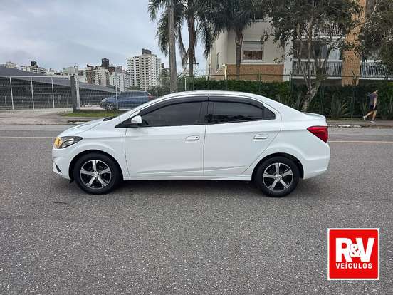 CHEVROLET-PRISMA-2018