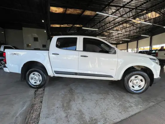 CHEVROLET-S10-2.8 16V TURBO DIESEL LS CD 4X4 MANUAL CHEVROLET-S10-2022