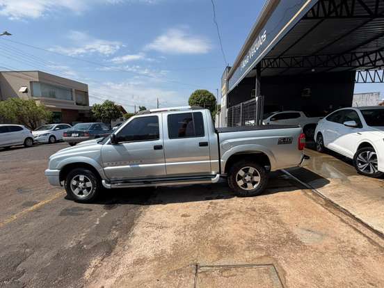 CHEVROLET-S10-2.4 MPFI EXECUTIVE 4X2 CD 8V FLEX 4P MANUAL CHEVROLET-S10-2010