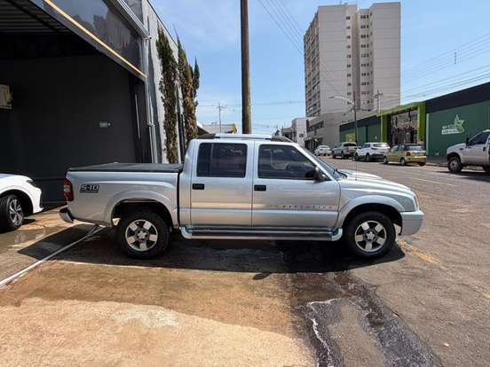 CHEVROLET-S10-2.4 MPFI EXECUTIVE 4X2 CD 8V FLEX 4P MANUAL CHEVROLET-S10-2010