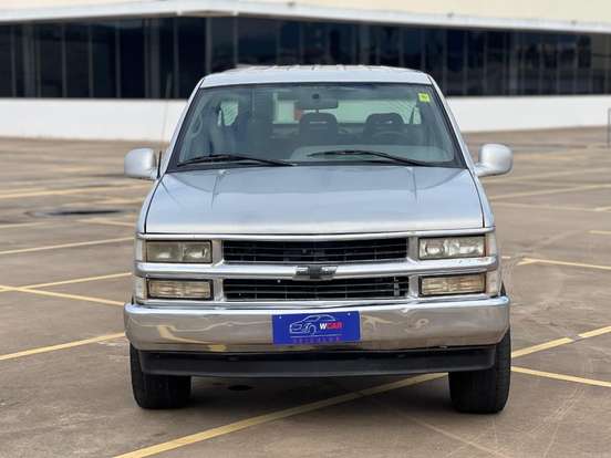 CHEVROLET-SILVERADO-2001