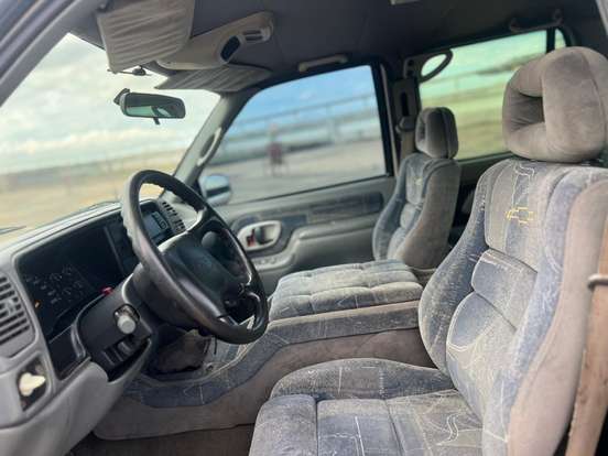 CHEVROLET-SILVERADO-2001