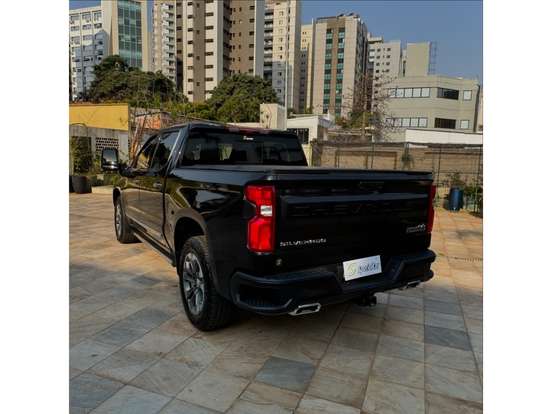 CHEVROLET-SILVERADO-5.3 V8 GASOLINA 1500 HIGH COUNTRY 4X4 AUTOMÁTICO CHEVROLET-SILVERADO-2023