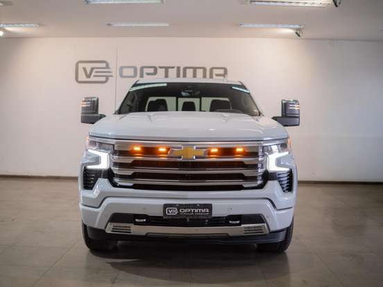 CHEVROLET-SILVERADO-5.3 V8 GASOLINA 1500 HIGH COUNTRY 4X4 AUTOMÁTICO CHEVROLET-SILVERADO-2025