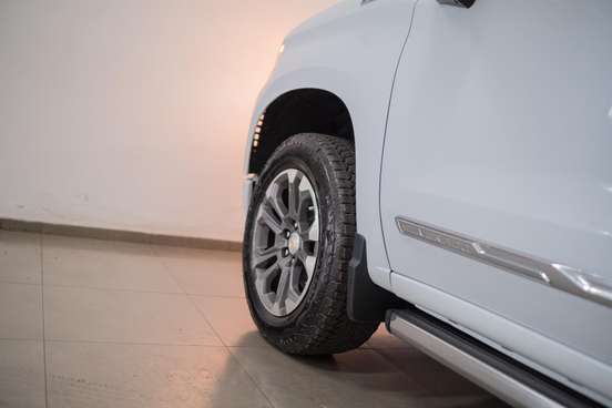 CHEVROLET-SILVERADO-2025
