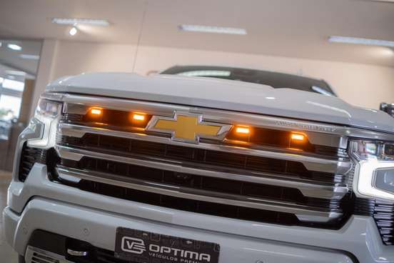 CHEVROLET-SILVERADO-2025