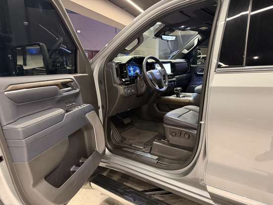 CHEVROLET-SILVERADO-2024