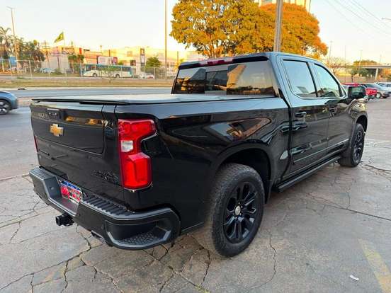 CHEVROLET-SILVERADO-2025
