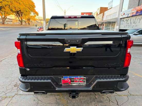 CHEVROLET-SILVERADO-5.3 V8 GASOLINA 1500 HIGH COUNTRY 4X4 AUTOMÁTICO CHEVROLET-SILVERADO-2025