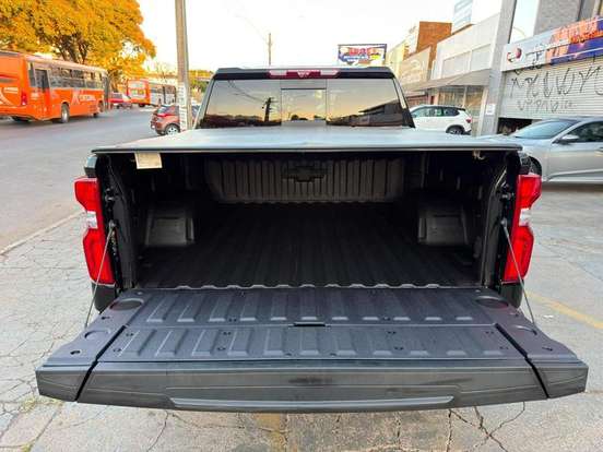 CHEVROLET-SILVERADO-2025